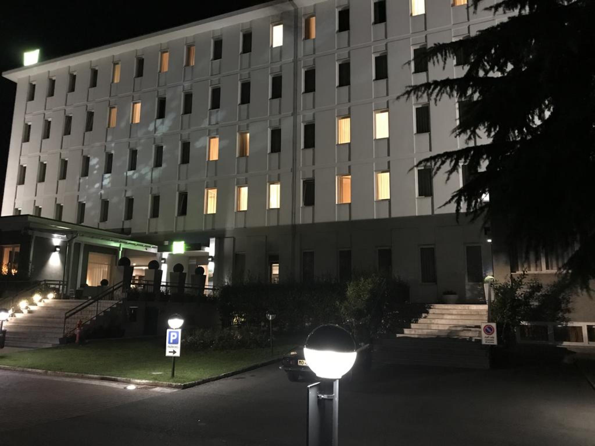 Bis Hotel Varese Exteriör bild