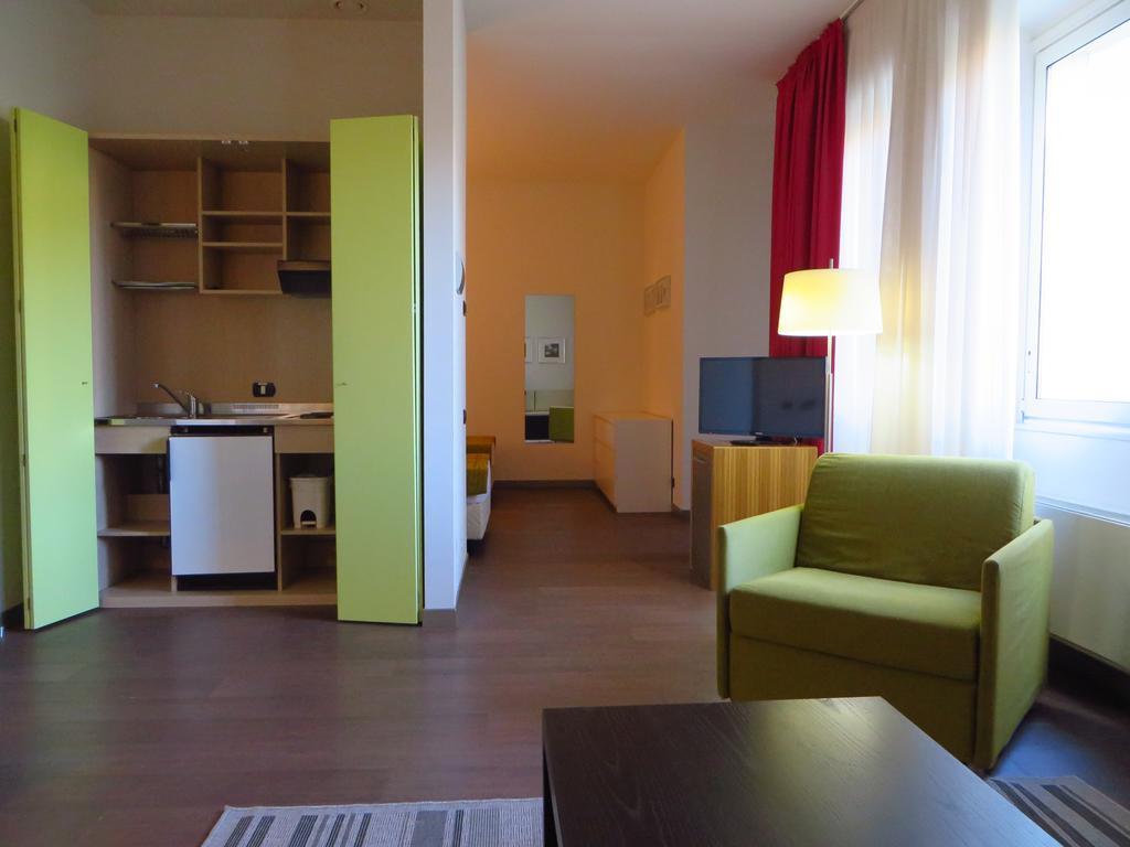 Bis Hotel Varese Exteriör bild