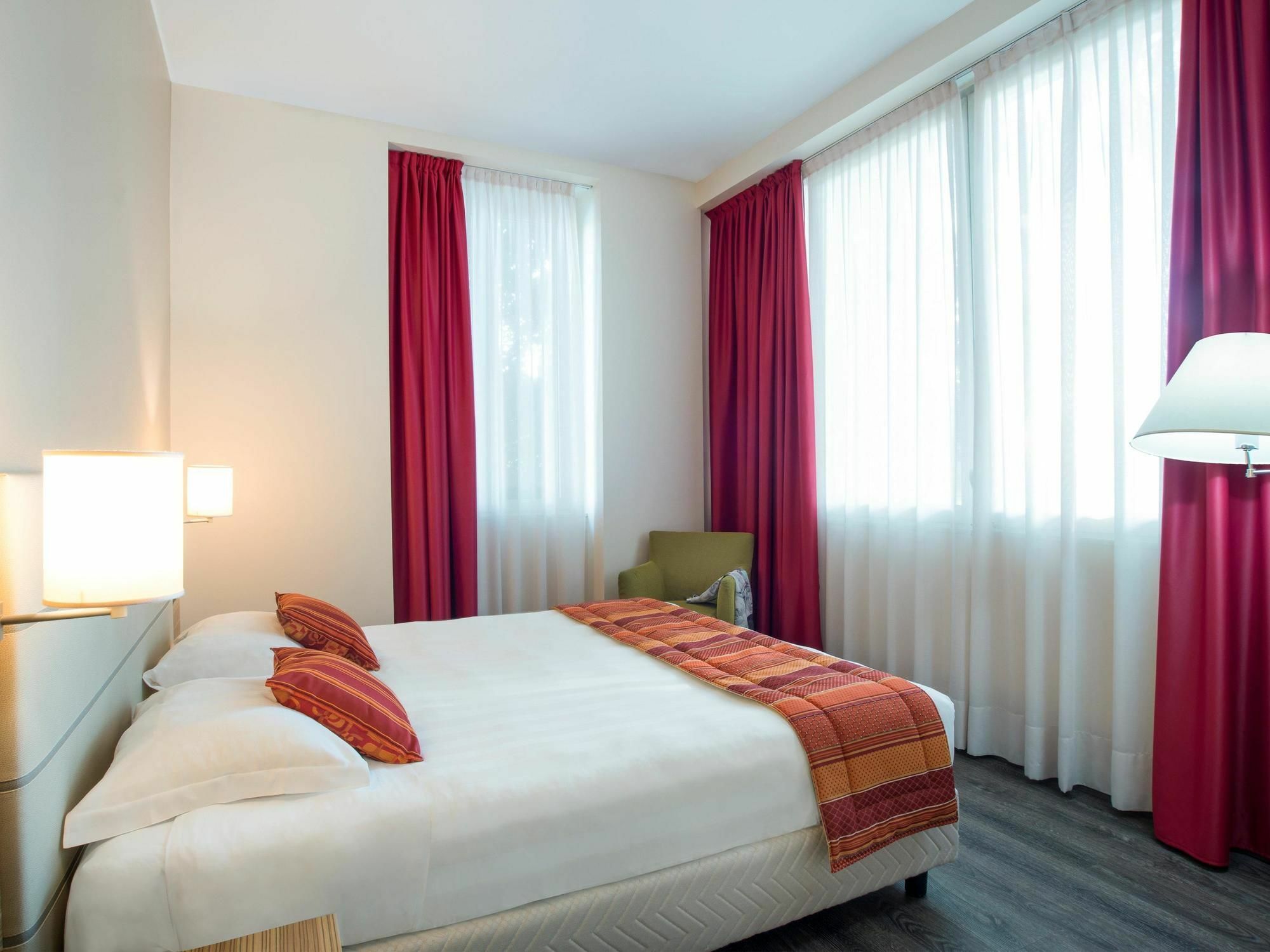 Bis Hotel Varese Exteriör bild